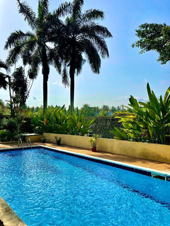 Residence Bertille Abidjan Cocody Экстерьер фото