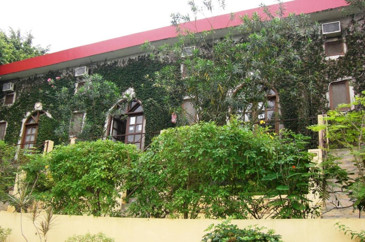 Residence Bertille Abidjan Cocody Экстерьер фото