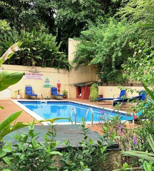Residence Bertille Abidjan Cocody Экстерьер фото